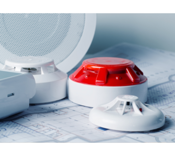 Znaczenie regularnych przeglądów systemów przeciwpożarowych w obiektach komercyjnych